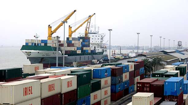 صادرات غیرنفتی ۱۸.۳ درصد کاهش یافت