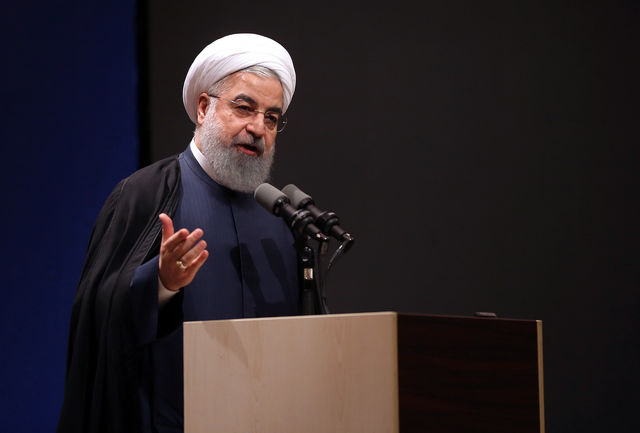 روحانی: آن‌ها که میز مذاکره را به‌هم زدند، باید به شرایط عادی برگردند/ راهی جز مقاومت نداریم