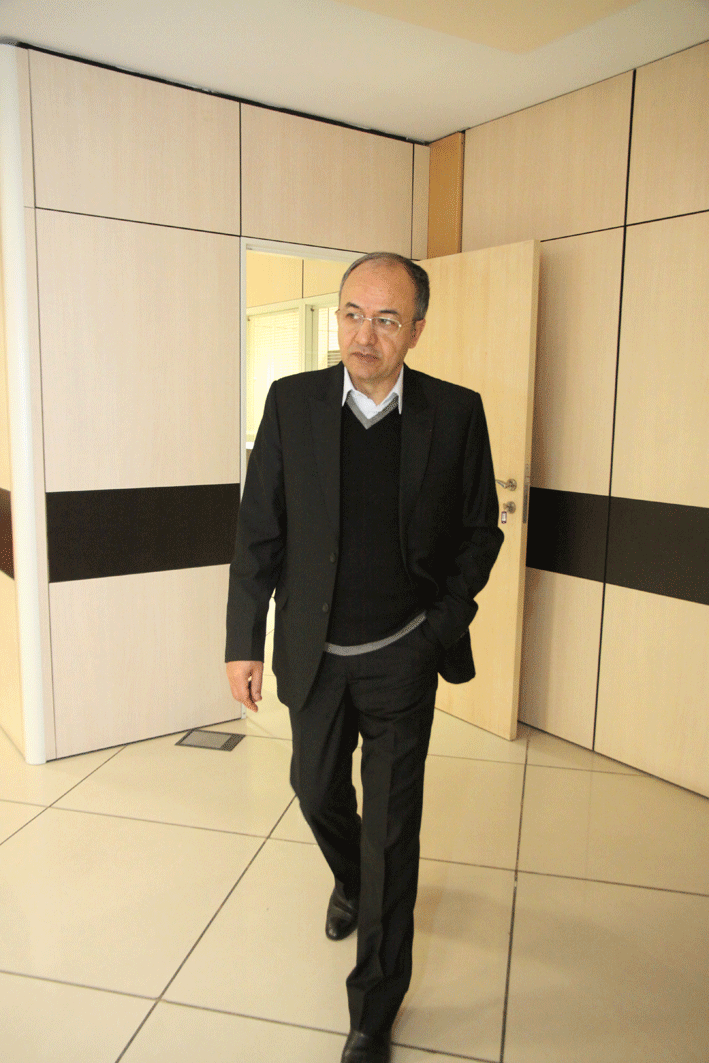 برائت رییس سابق اتاق اصناف تهران در دادگاه کارکنان دولت